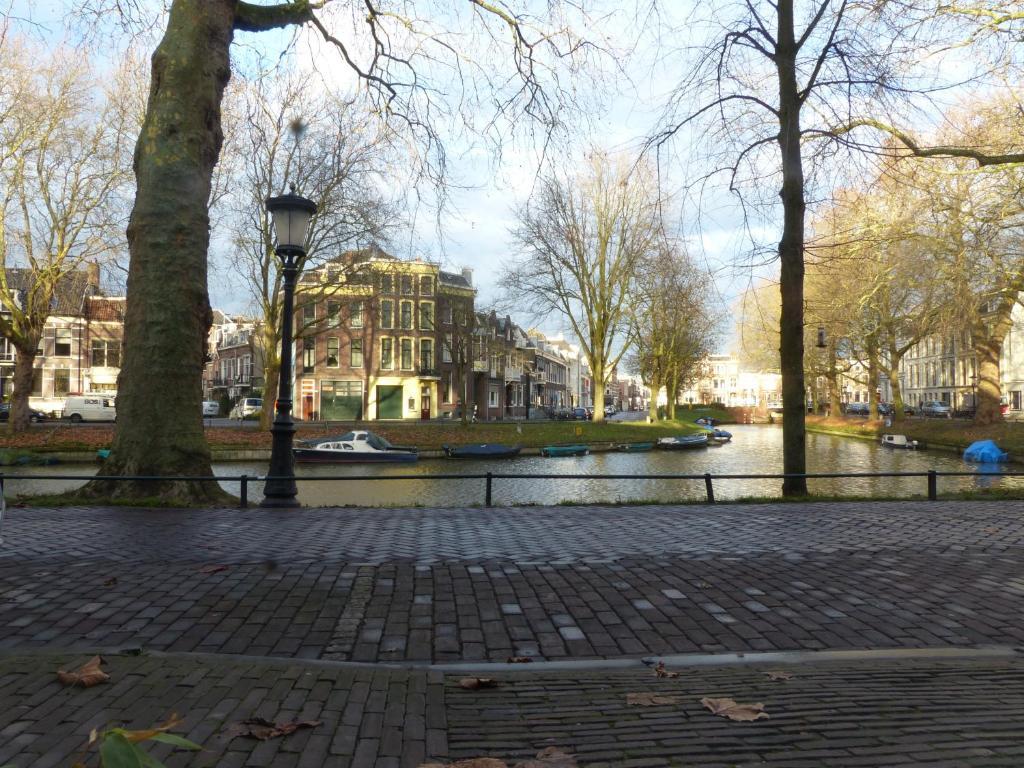 Bed & Breakfast Aan De Singel Van Utrecht Dış mekan fotoğraf